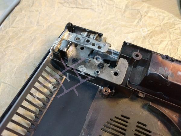 Нижня частина Gateway NV76R